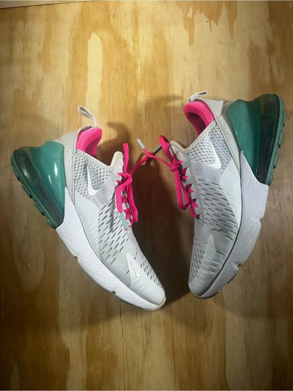 Nike Air Max 270 Sneakers Light Gray Pink Teal Women’s Size 7